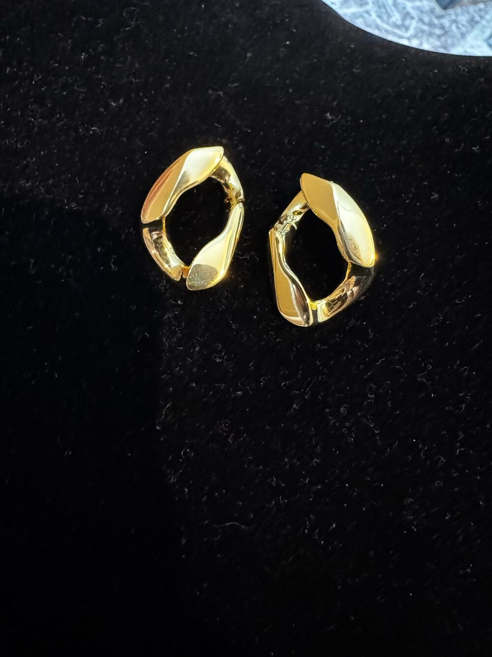 Never Worn Michael Kors Chunky Huggy Hoops